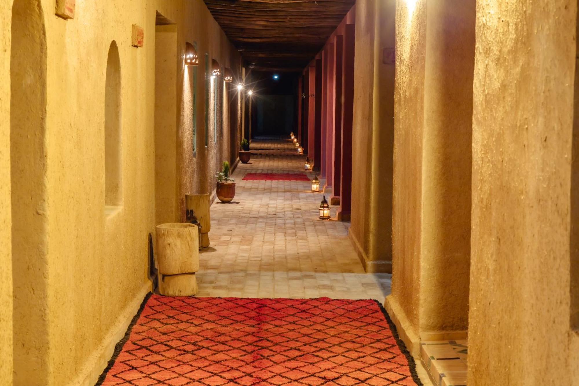 Dar El Janoub Hotel Merzouga Bagian luar foto