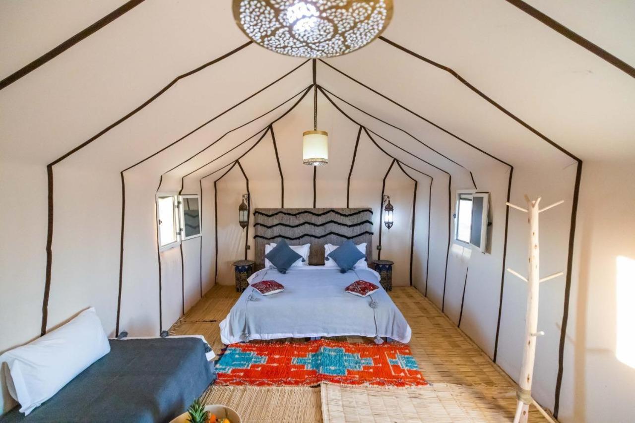 Dar El Janoub Hotel Merzouga Bagian luar foto